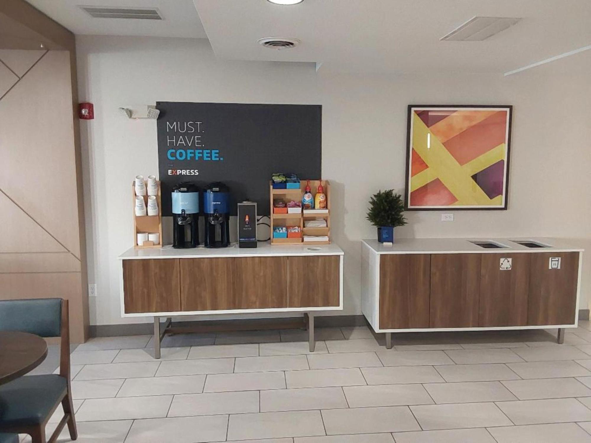Express & By Ihg 3*