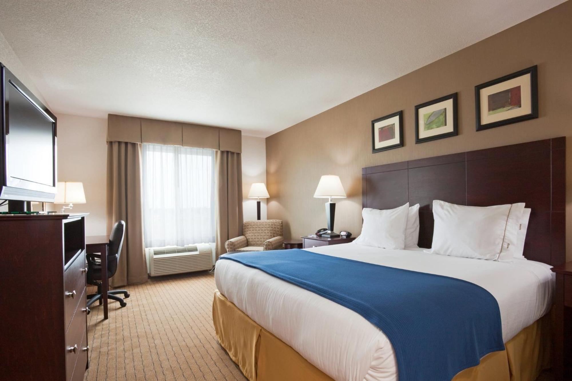 Express & By Ihg 3*