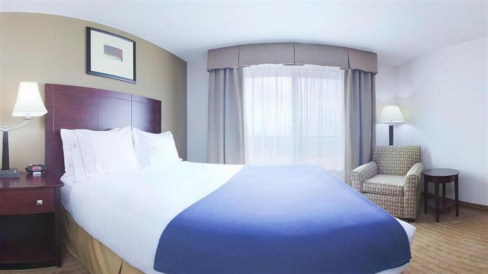 Hotel Express & By Ihg