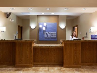 Express & By Ihg Antigo