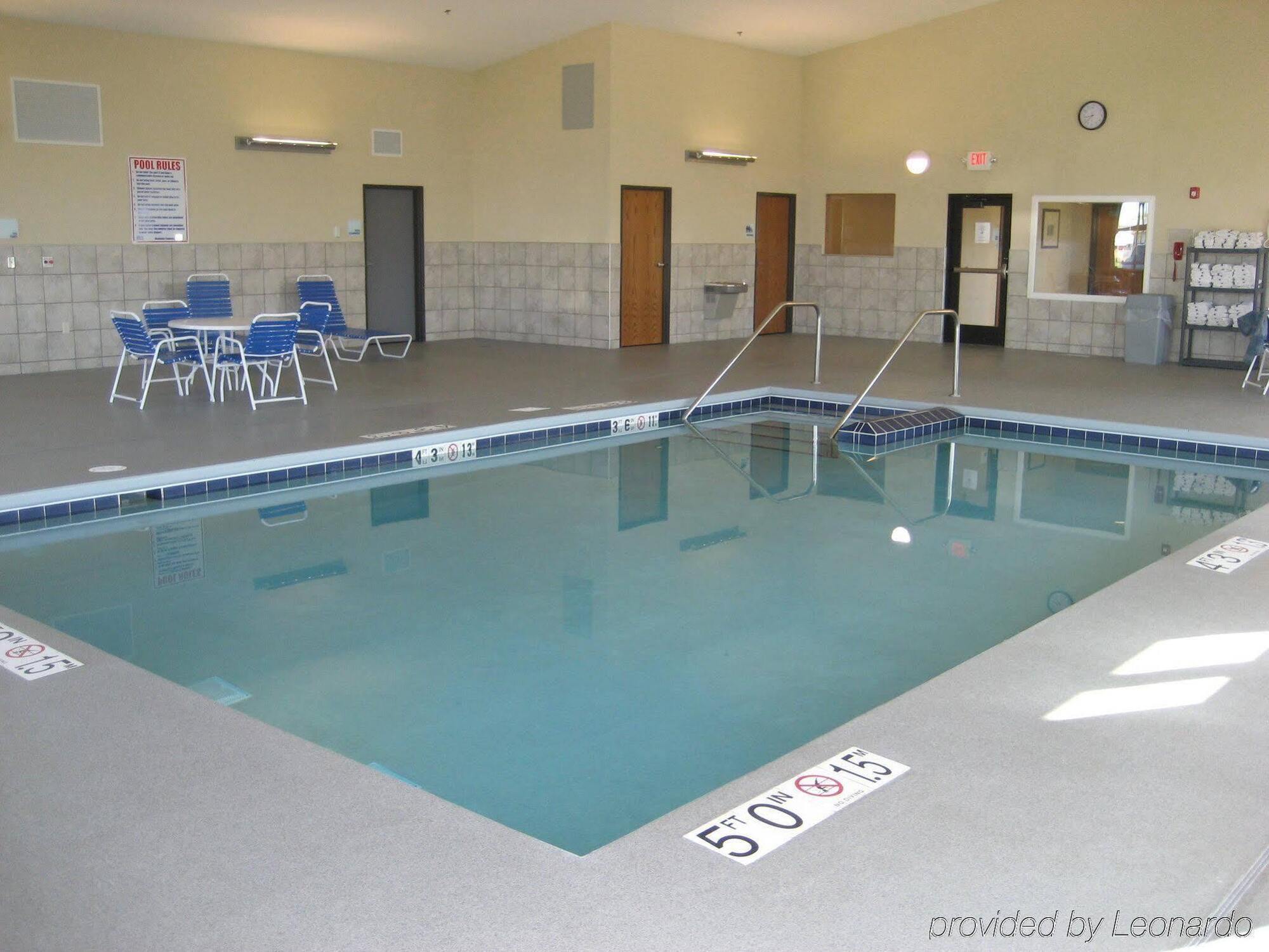 Express & By Ihg 3* Antigo